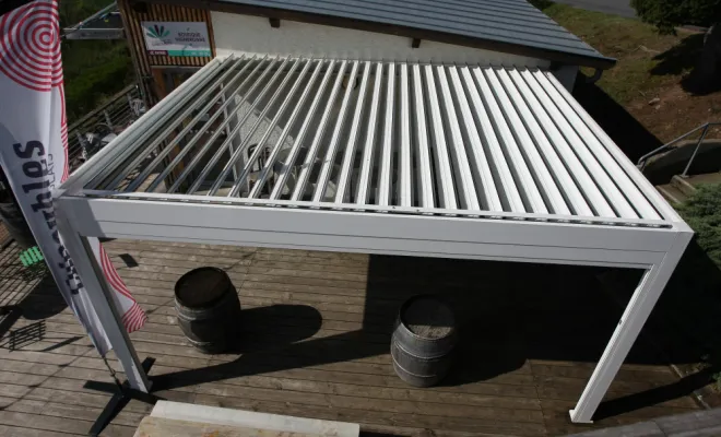 Réalisation de pergolas bioclimatique aluminium et sur-mesure, Lancié, Desigaud 